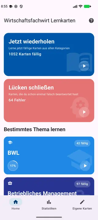 Dashboard der App mit „Jetzt wiederholen“, der Anzahl gerade fälliger Karten und den Themen-Kacheln darunter