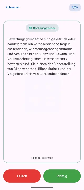 Lernkarte aus dem Bereich Rechnungswesen nach dem Umdrehen: die Antwort mit den Knöpfen „Falsch“ und „Richtig“