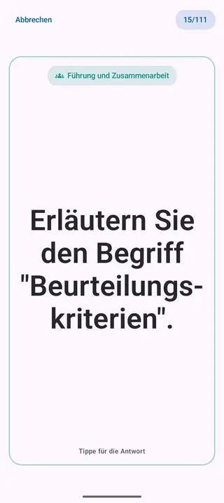 Lernkarte in der App, Vorderseite mit der Frage: Erläutern Sie den Begriff „Beurteilungskriterien“.